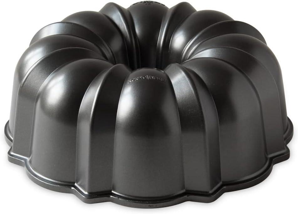 Versus Silicone: Bakeware Showdown, Tested